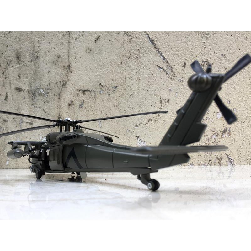 Mô hình máy bay Trực Thăng UH-60 Black Hawk 1:72