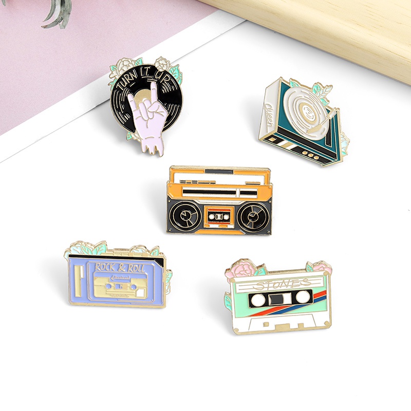 Ghim Cài Áo Hình Băng Cát Sét Phong Cách Retro