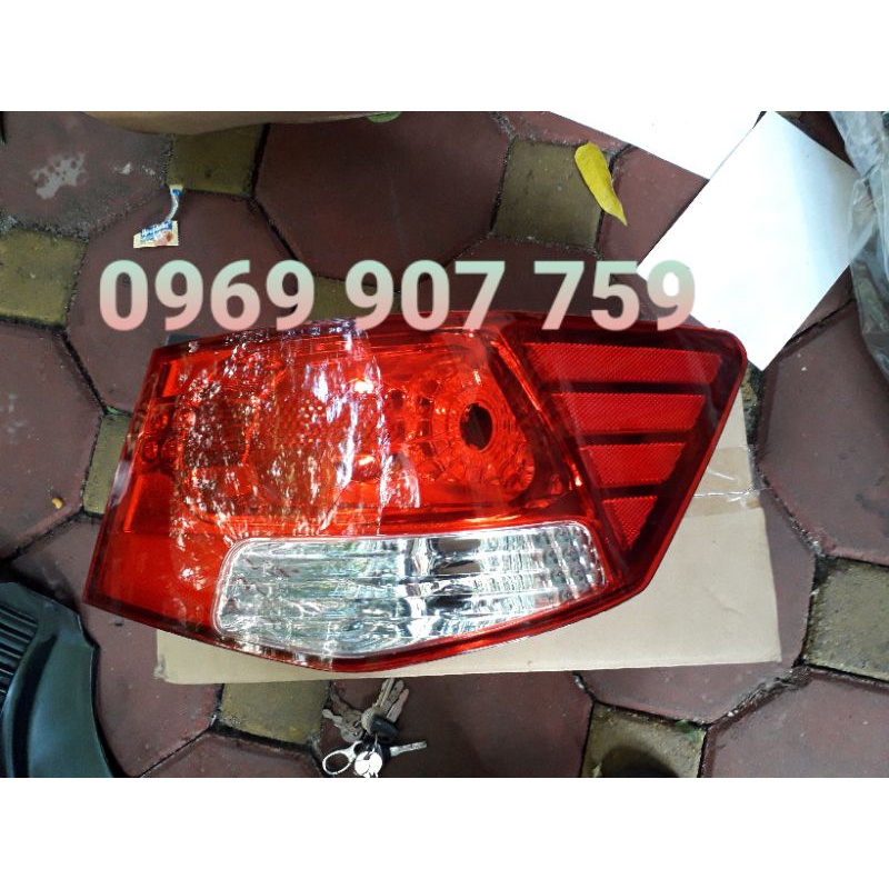 Đèn hậu cerato