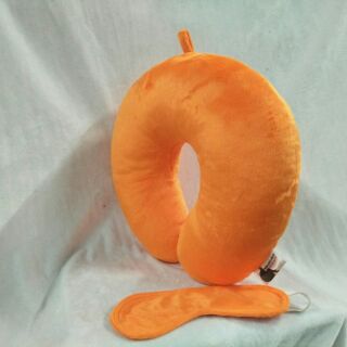 Gối kê cổ, bịt mắt cam.