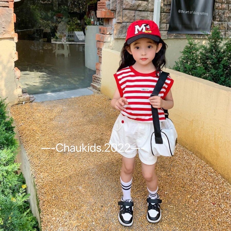 Set áo kẻ đỏ quần sooc trắng cho bé gái