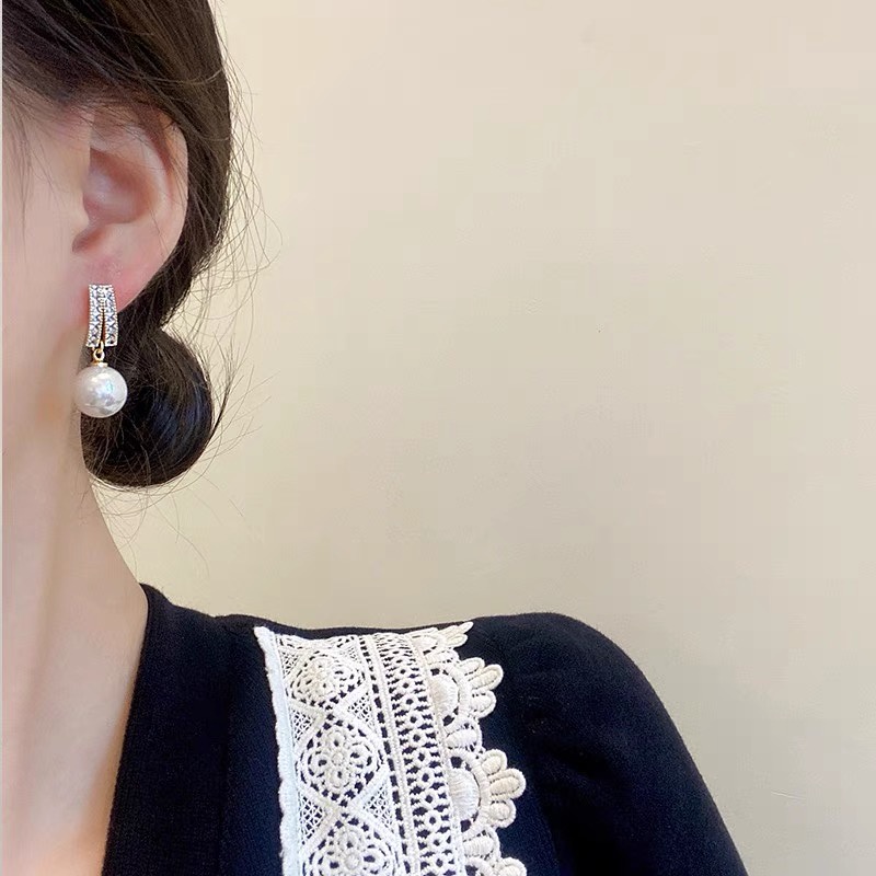 Bông Tai Bạc S925 Ngọc Trai Nhân Tạo Đính Đá Sang Trọng Đơn Giản Thanh Lịch Thời Trang Hàn Quốc Dự Tiệc Mainia Shop