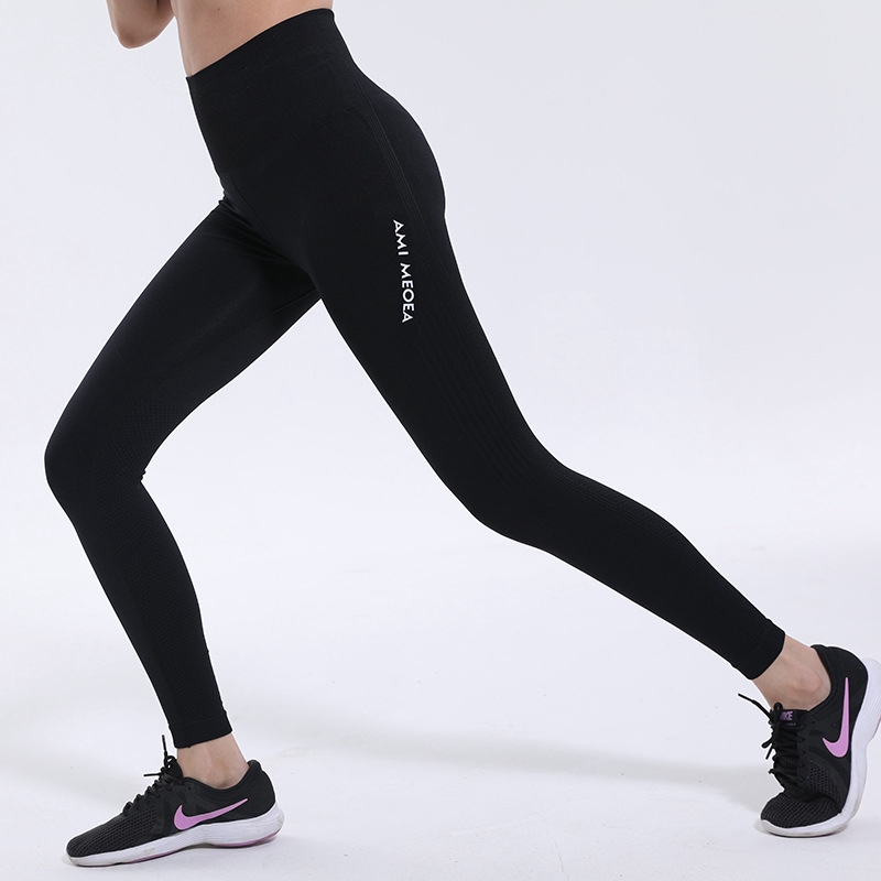 Quần legging thể thao nữ chất liệu nylon co giãn nhanh khô năng động