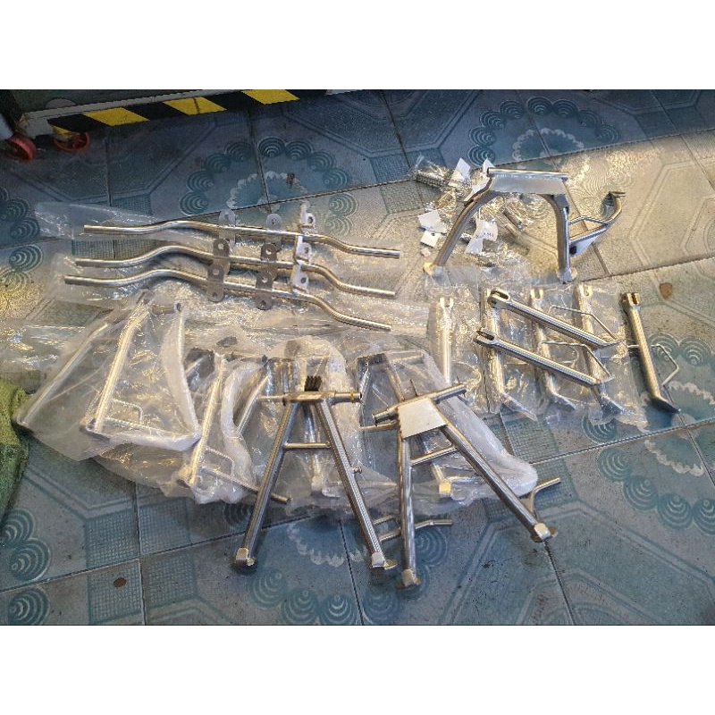 Bộ chân chống INOX nghiên đứng gác máy đạp thắng