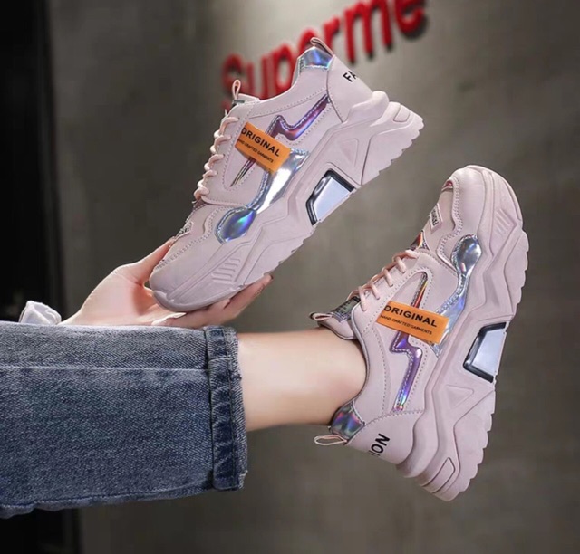 [Shopee trợ giá] GIÀY SNEAKER NỮ NÂNG ĐẾ 3 MÀU VIỀN ĐỔI MÀU FASHION KHÔNG THỂ THIẾU TRONG TỦ ĐỒ