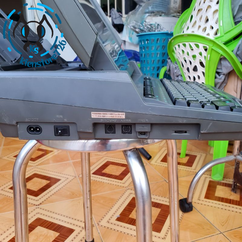 Laptop cổ đại trưng bày, sưu tầm .kienstore358