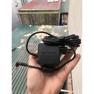 Sạc laptop Samsung 12v 2.2a vuông chân nhỏ bản gốc