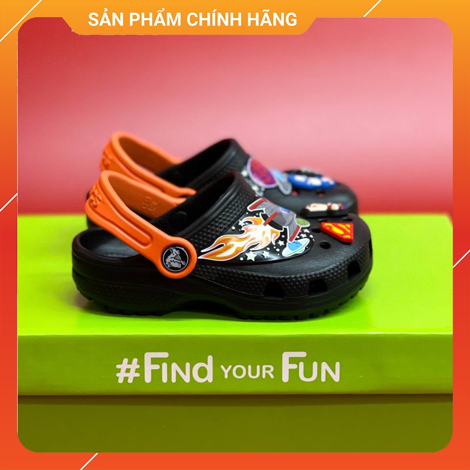 Giày Crocs Trẻ Em Space Ship Clog Chính Hãng Size 24 Đến 35 - Tặng 6 Jibbizt - Sấu Vui Vẻ