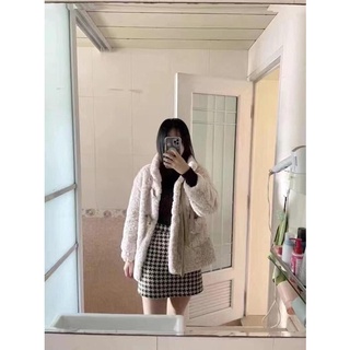 Chân váy kẻ chữ a