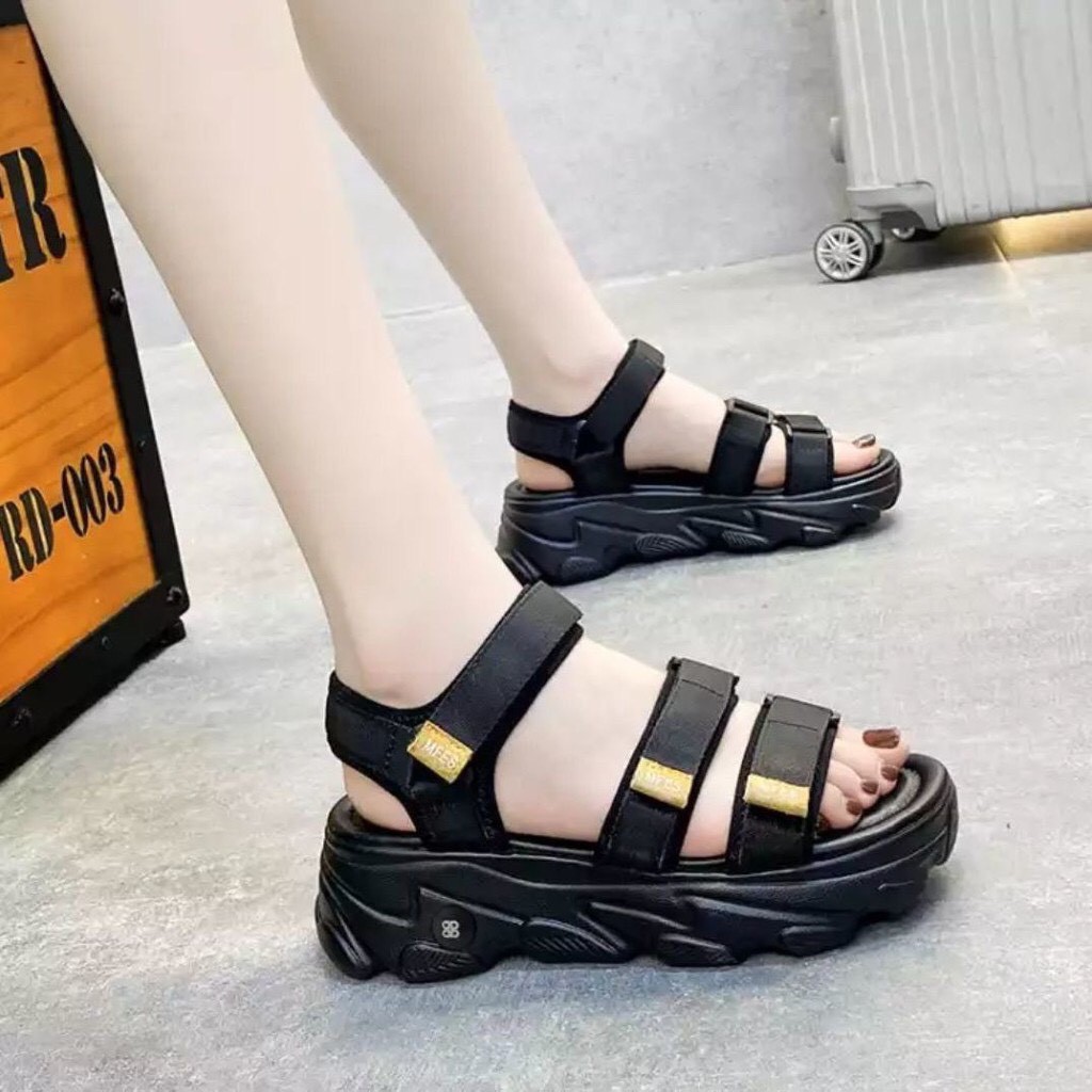 ( 2 MÀU ) Sandal Nữ Kiểu Dáng Đơn Giản WEN Dễ dàng Phối Đồ