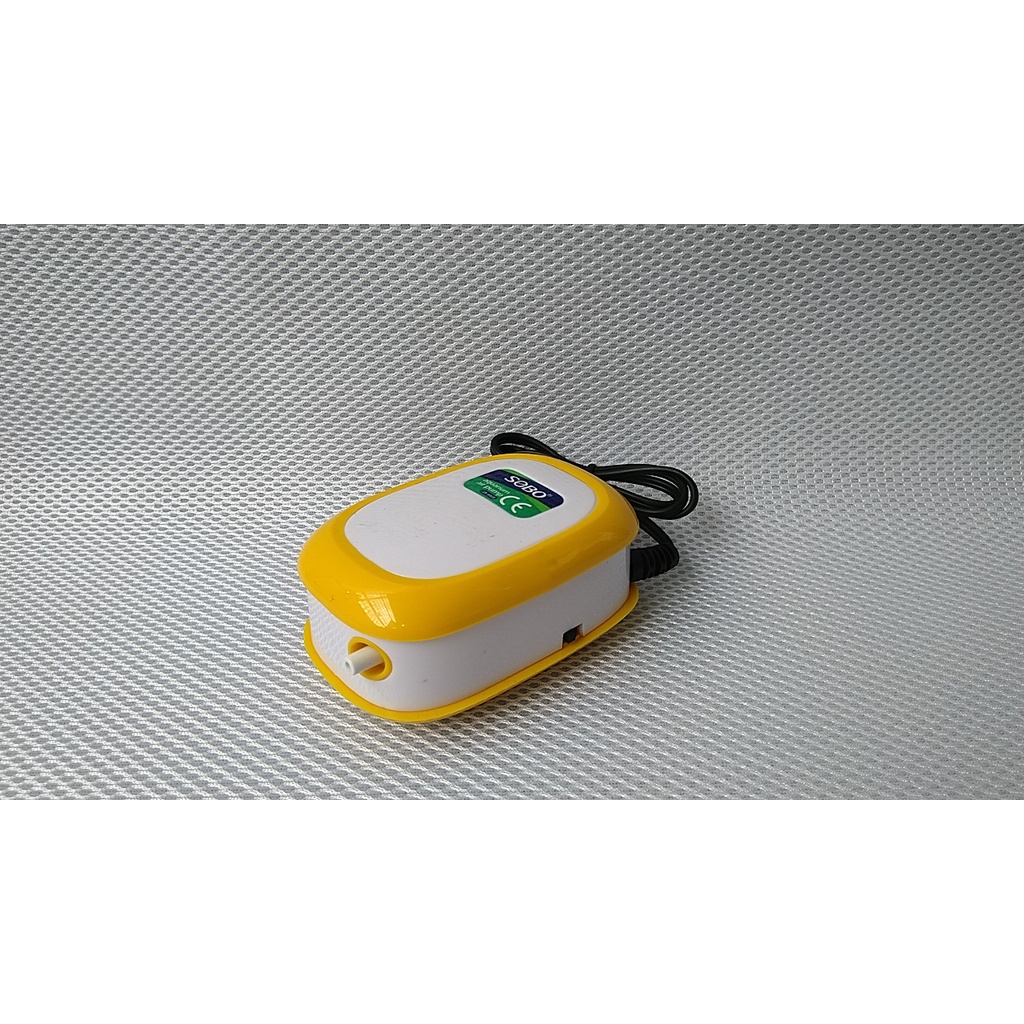 Máy thổi khí SOBO dùng cho bể cá.