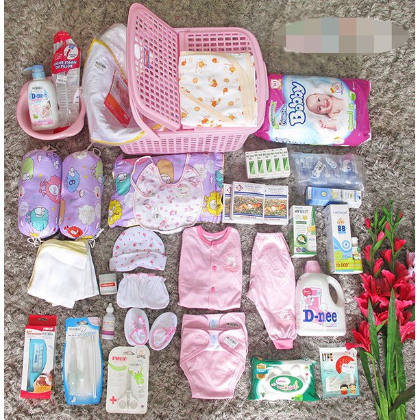 Combo đồ sơ sinh của Ngọc