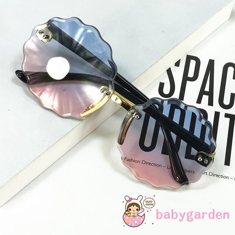 Kính Mát Hình Bông Hoa Xinh Xắn Cho Bé