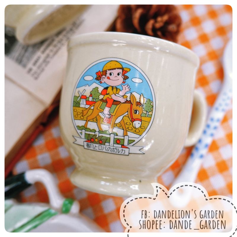 Ly cô bé màu pastel