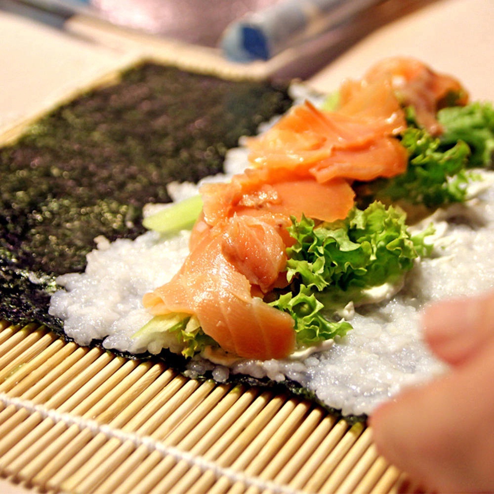 Thảm Cuộn Sushi Bằng Tre Tự Nhiên Chống Dính 24 * 24CM