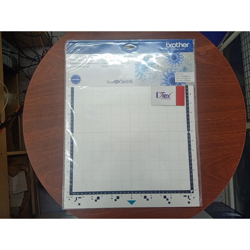 Tấm lót độ bám dính thấp và tiêu chuẩn 12”x12”   dùng cho máy cắt đa năng Brother ScanNCut SDX1200