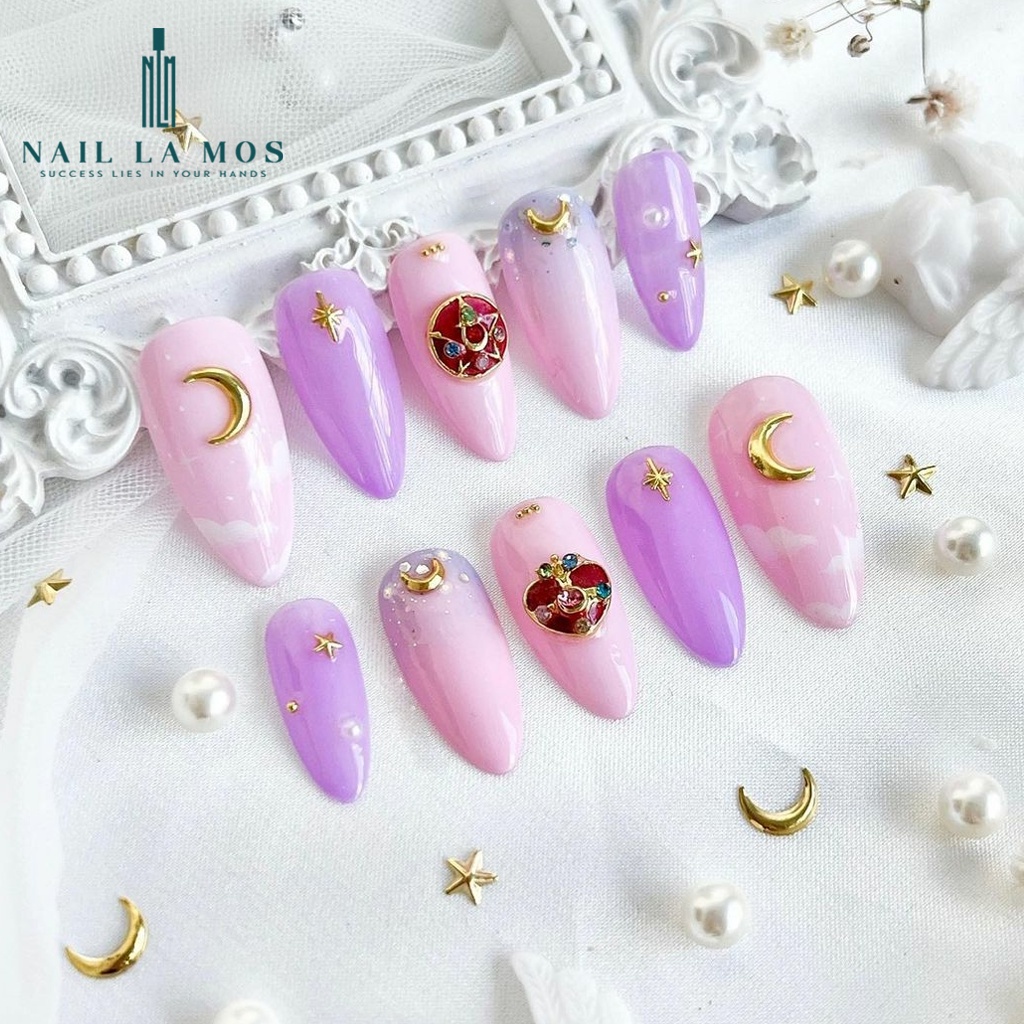 Phụ kiện inox vàng đa dạng chủ đề trang trí móng tay sang chảnh