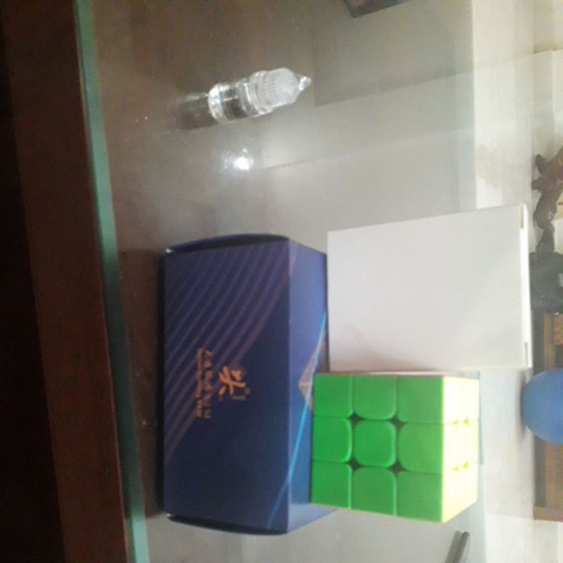 Rubik dayan guhong v4+ m lube