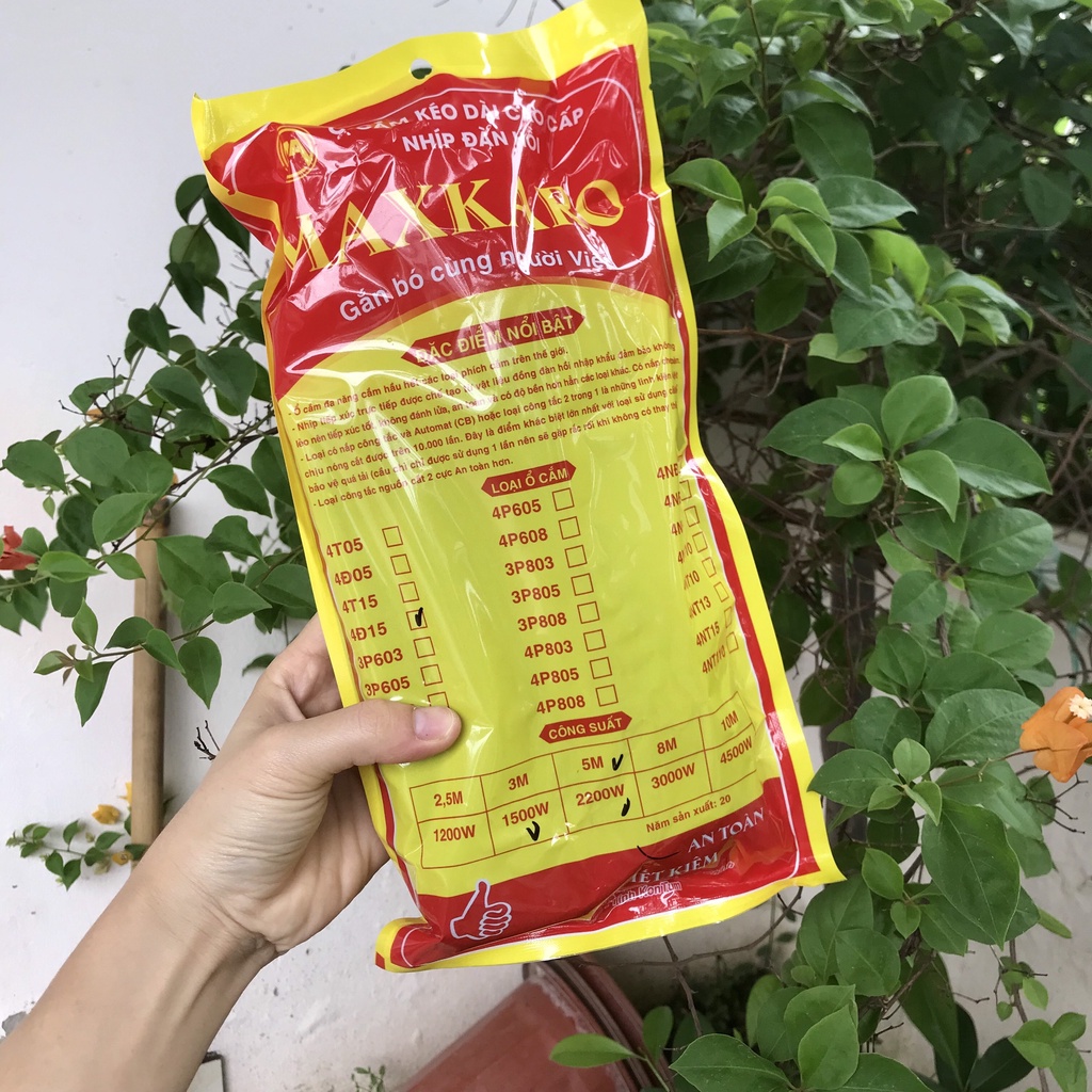 Ổ Điện Liền Dây MAXKARO 4 Ngả Dây 5M Có Công Tắc