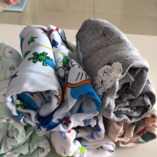 Quần chục bé trai bé gái