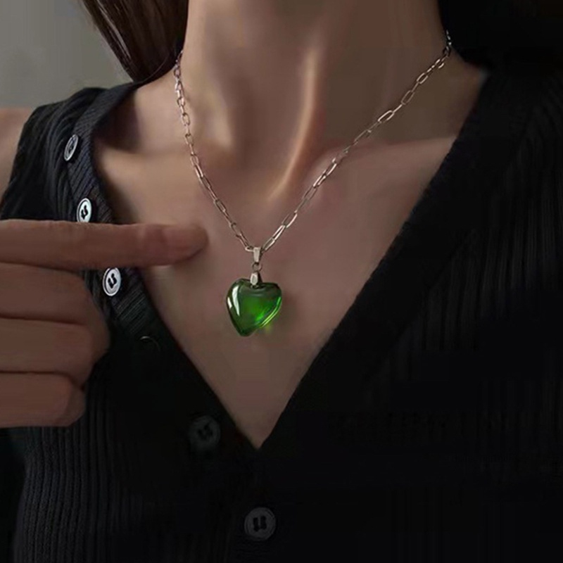 Vòng cổ Mặt Hình Trái Tim Nhiều Màu Sắc Dễ Thương