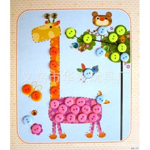 Tranh giấy trang trí dán nút áo cho bé