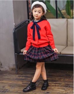 Bốt da cổ len bé gái