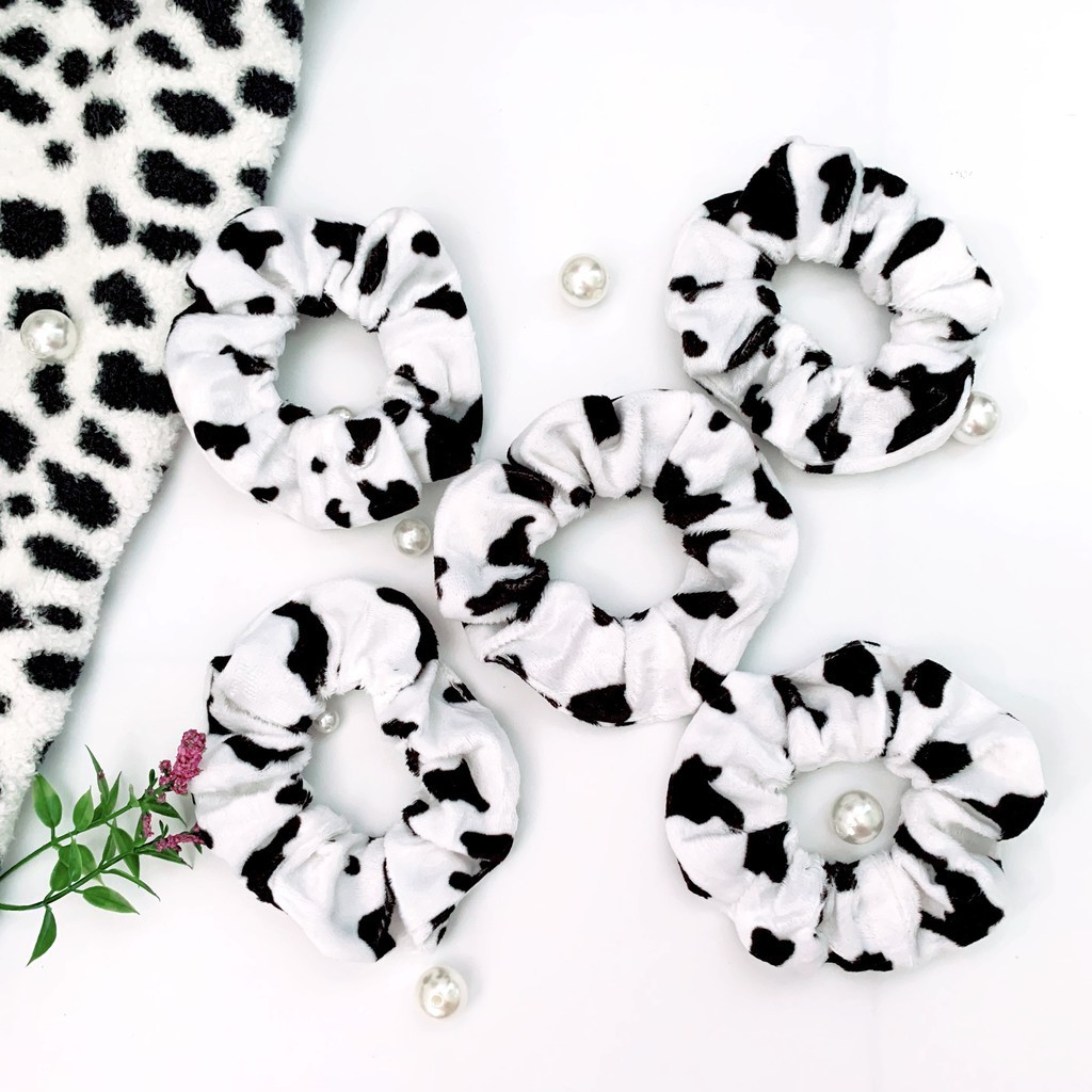 Cột Tóc Scrunchies Bò Sữa Lông Nhung HotTrend