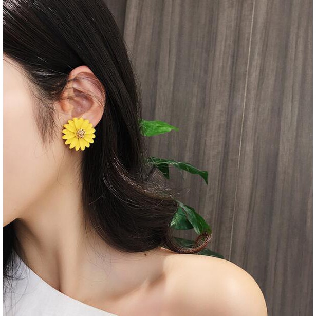 Đôi bông tai hoa cúc kiểu phong cách Hàn Quốc