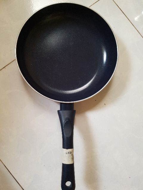 CHẢO CHỐNG DÍNH BÁN THANH LÝ MƠI 99% size 24cm ,26cm và 28cm BÁN LỖ VỐN SỐ LƯỢNG CÓ HẠN