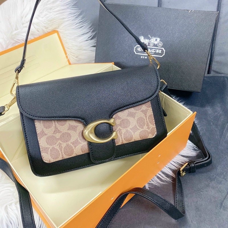 Túi Coach hot hit trong phim Penthouse