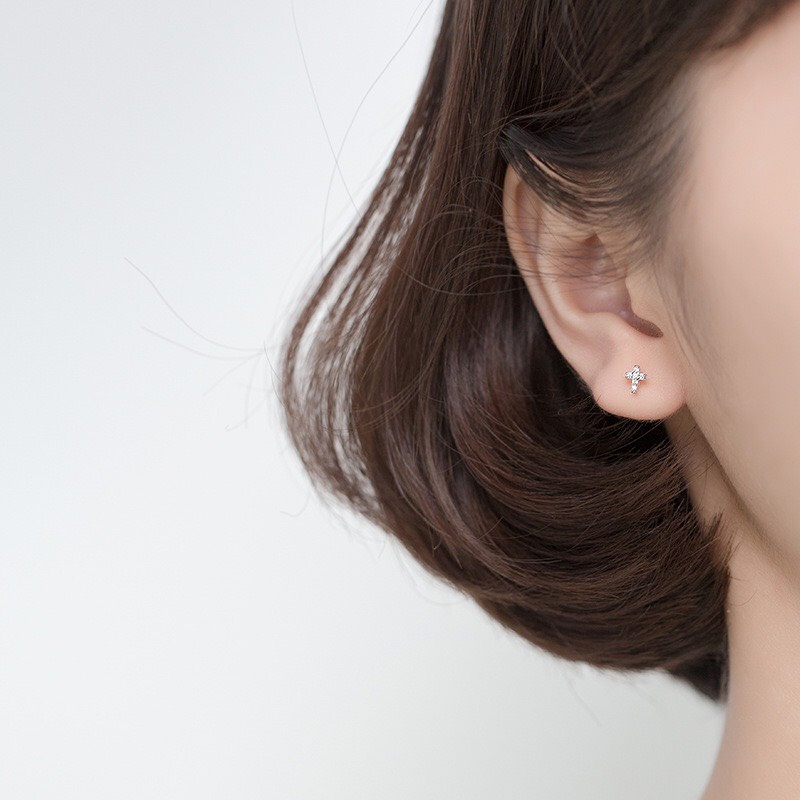( BẠC 925) Khuyên tai hình thánh giá đính đá nhẹ nhàng HELEN Silver