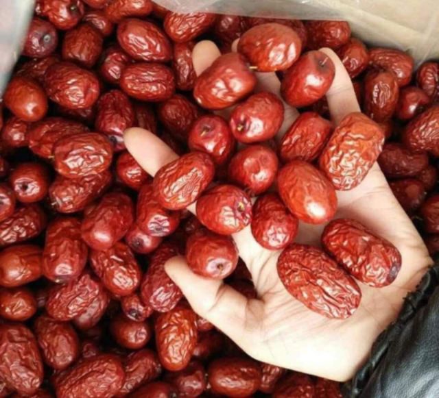 Táo đỏ Tân Cương loại ngon cùi dầy hạt bé  1kg