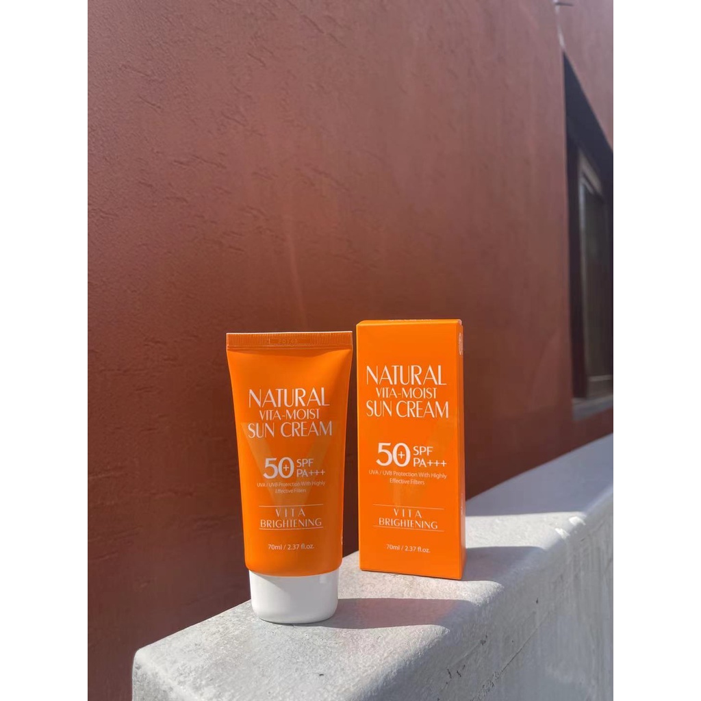 Kem Chống Nắng 3W Clinic Chứa Vitamin Tự Nhiên Giúp Dưỡng Ẩm Ngăn Ngừa Tia UV SPF50 PA + + +