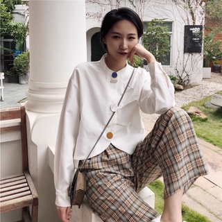 Sơ mi kiểu phối nút màu