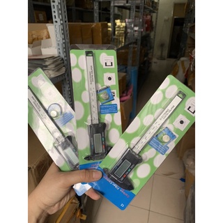 Thước đo điện tử kèm pin sẵn chính xác cao