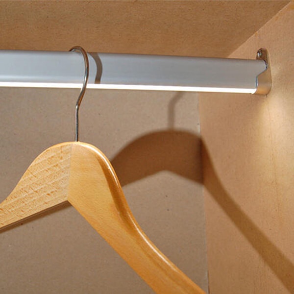 Pát đỡ thanh treo áo quần 43x19x15mm