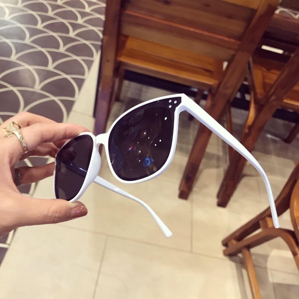 Kính mát thời trang cho nữ bảo vệ mắt chống tia UV | BigBuy360 - bigbuy360.vn