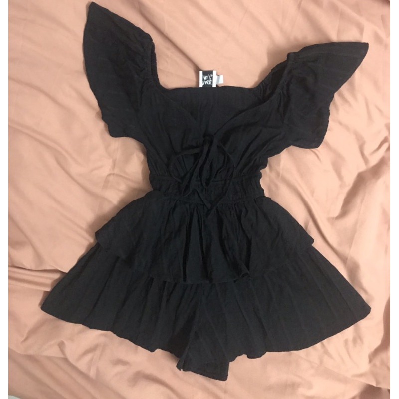 Playsuit đen Princess Polly (hiệu Úc)