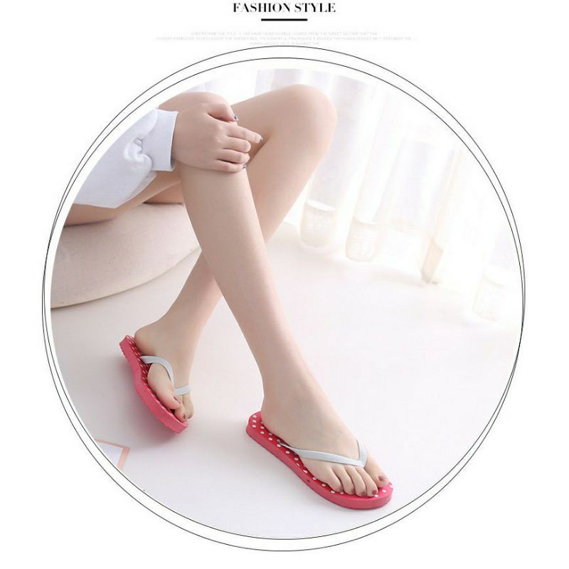 Dép xốp xỏ ngón chấm bi đi biển, đi trong nhà xinh xắn nhẹ và êm | BigBuy360 - bigbuy360.vn