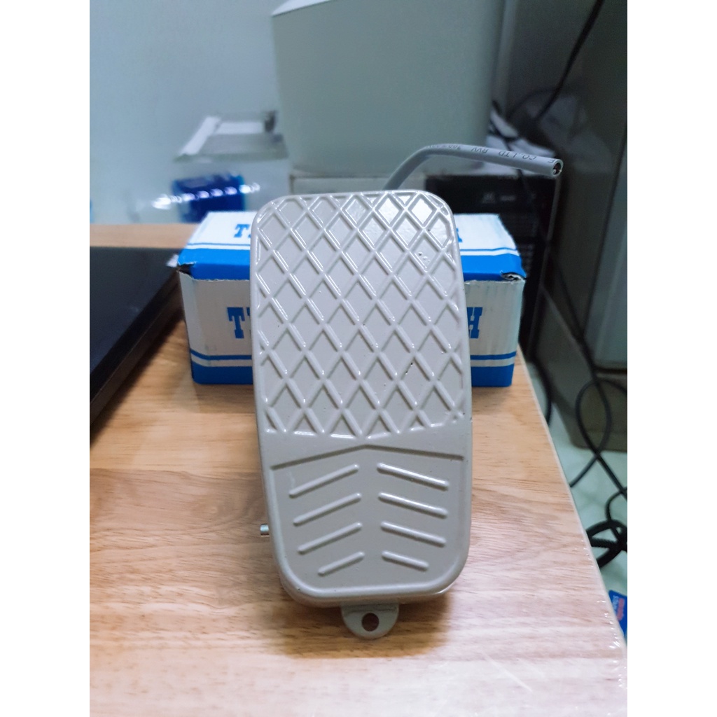 Bàn đạp công tắc foot switch FS-3 10A-220VAC bằng nhôm giá tốt nhất
