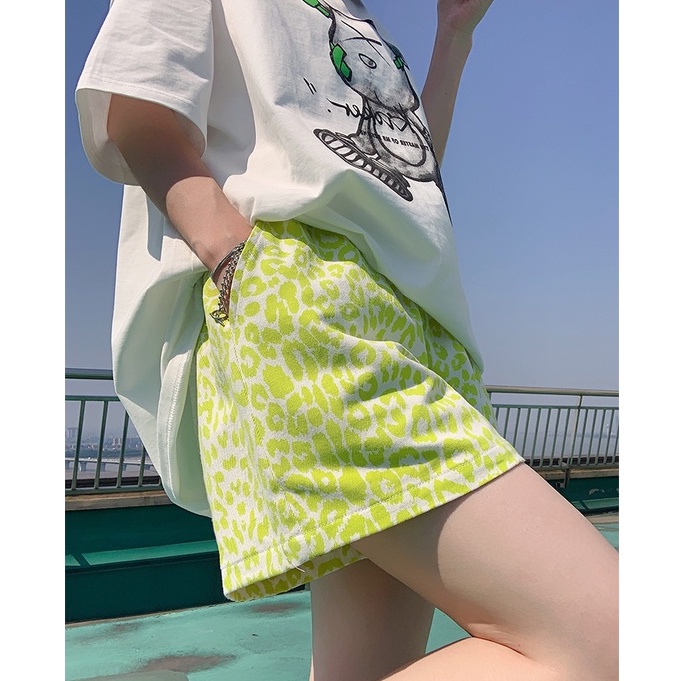 Quần Short Thể Thao Lưng Cao Ống Rộng Họa Tiết Da Báo Màu Xanh Lá Huỳnh Quang Phong Cách Hàn Quốc Dành Cho Nữ