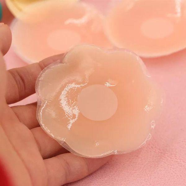 Miếng dán đầu ti , dán ngực gồm 2 miếng, dán được nhiều lần