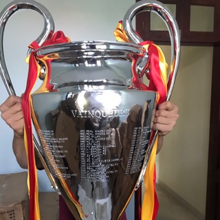 Cup trao giải C1