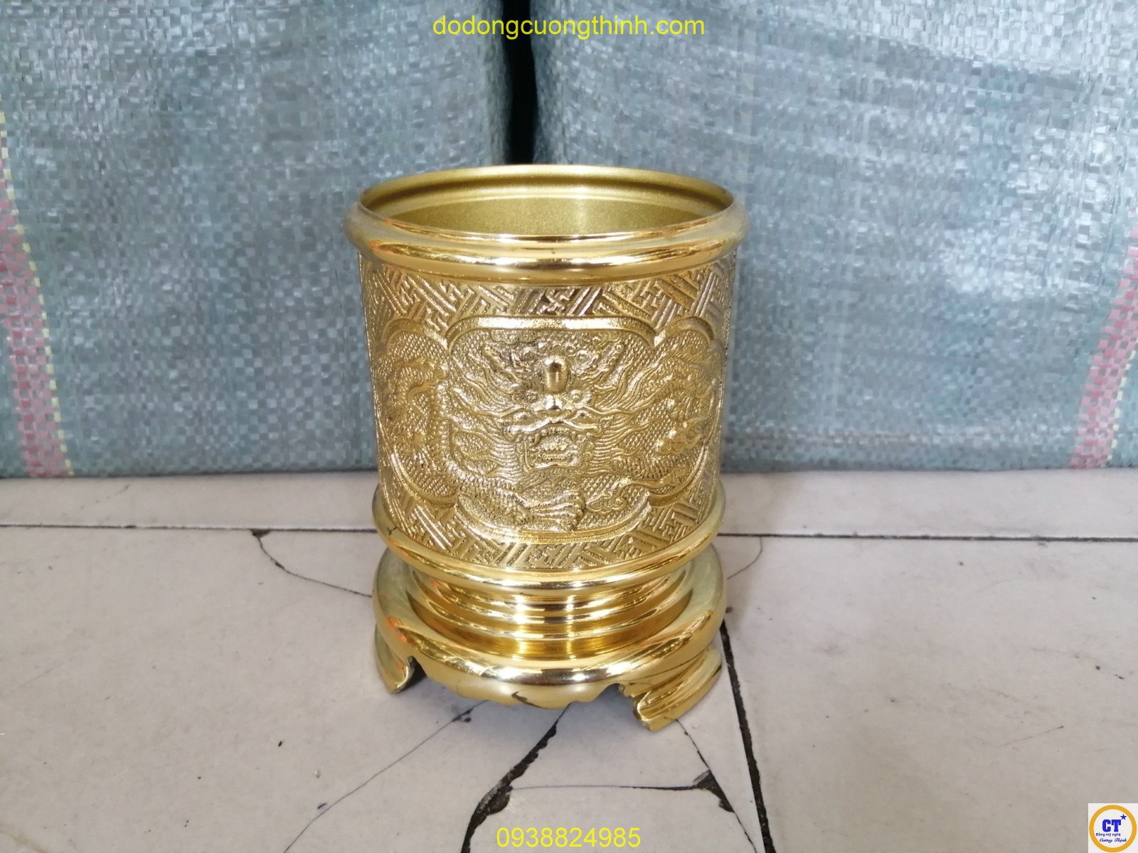Lư hương ống rồng bằng đồng cao 12cm rộng 9cm