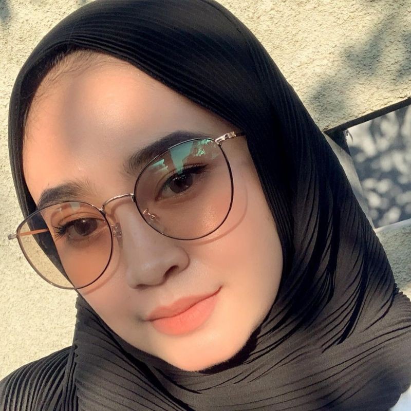 Kính Mát Gọng Kim Loại Chống Bức Xạ