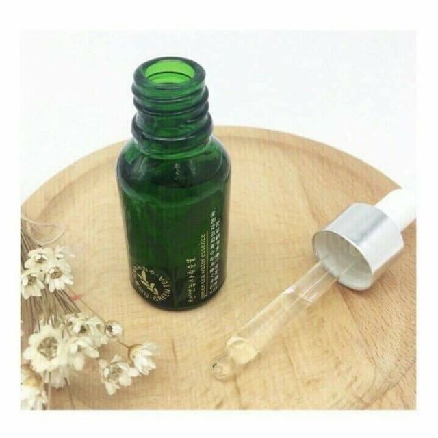 Serum trà xanh chăm sóc da làm trắng và chống lão hóa Rorec 15ml