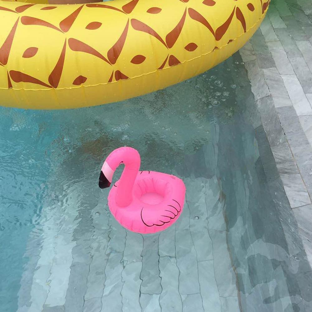 Phao đựng chai nước hình chim hồng hạc thú vị cho tiệc bể bơi