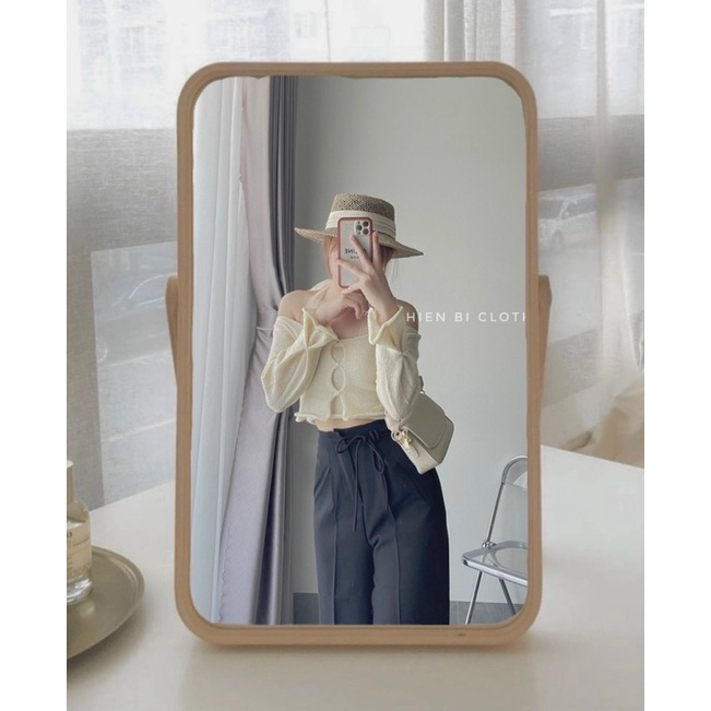 Set áo len hai chi tiết , gồm áo len yếm tơ mix cùng cadigan len mỏng