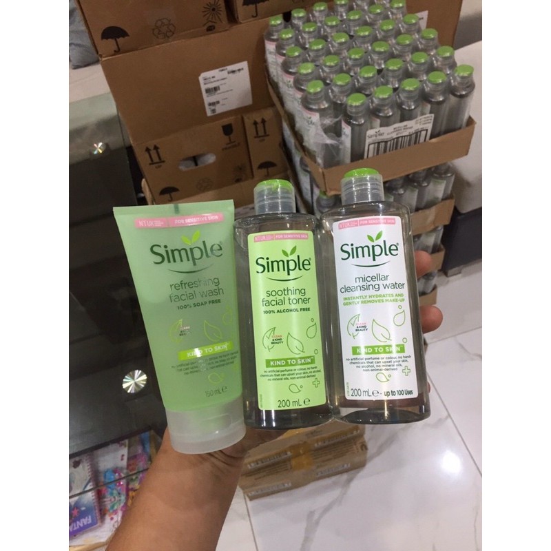 Nước tẩy trang Simple 200ml